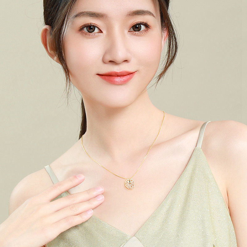 Flip-Style Leaf-to-Heart Clavicle Necklace